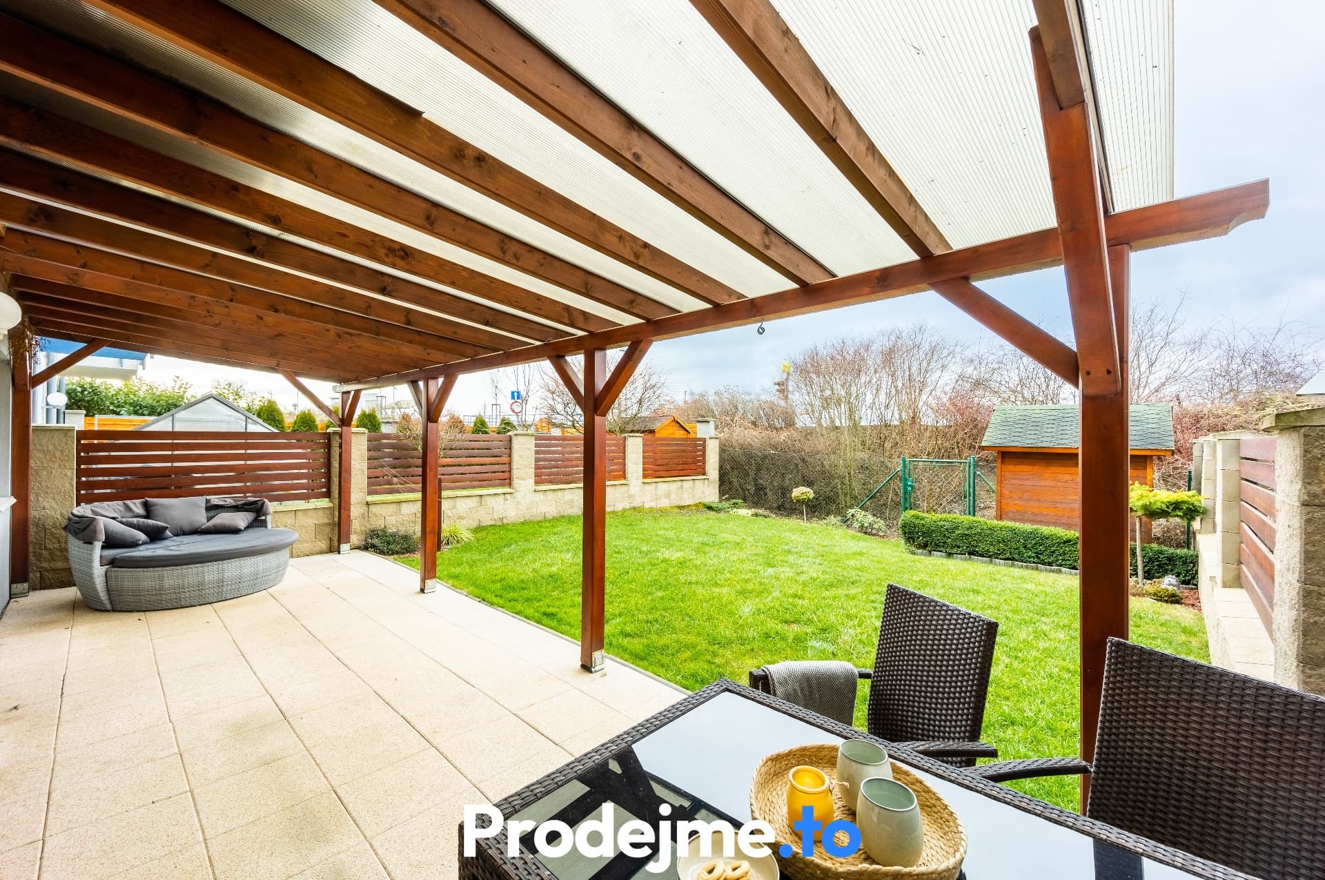 Pronájem bytu 3+kk, 76 m² - Chýně