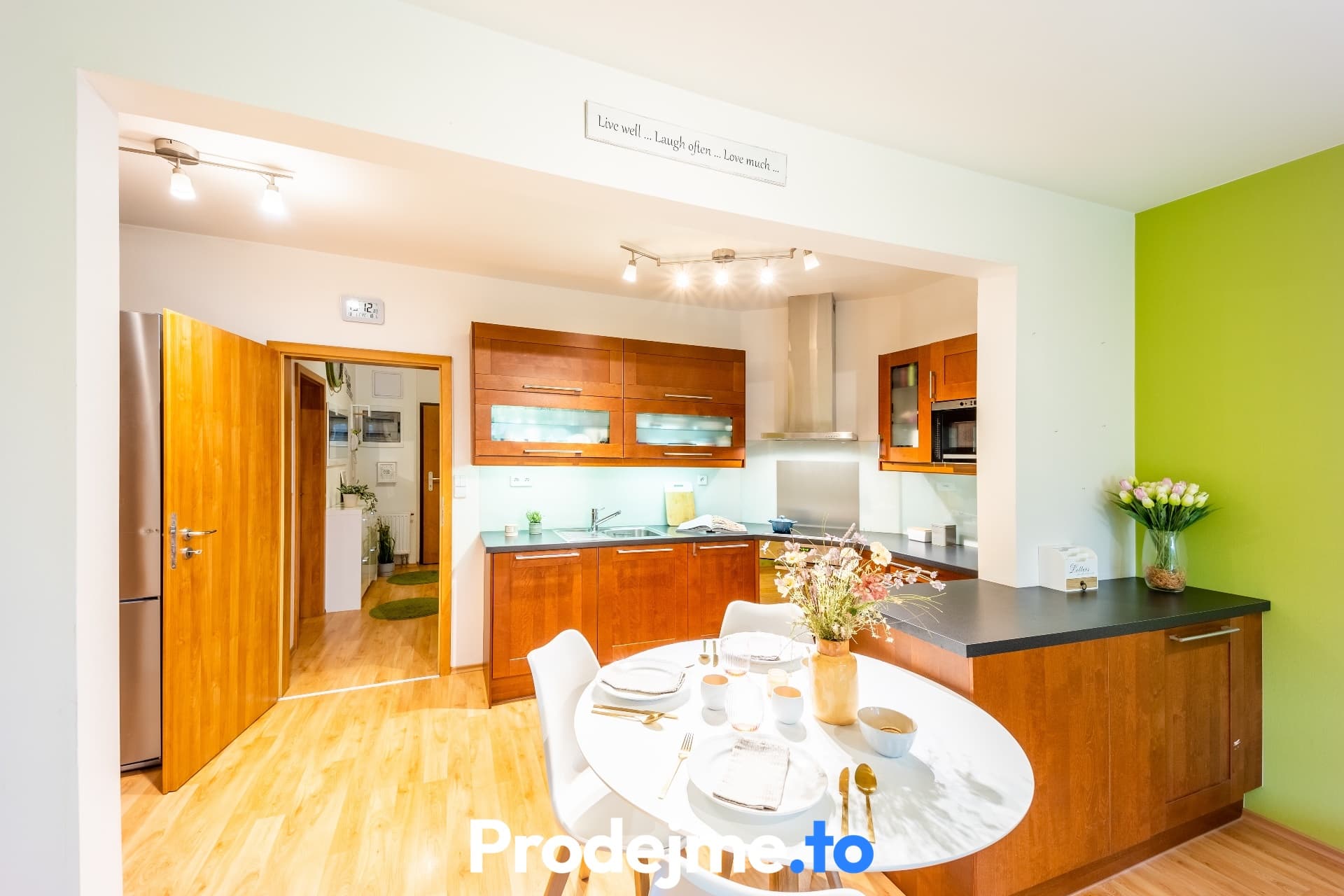 Pronájem bytu 3+kk, 76 m² - Chýně