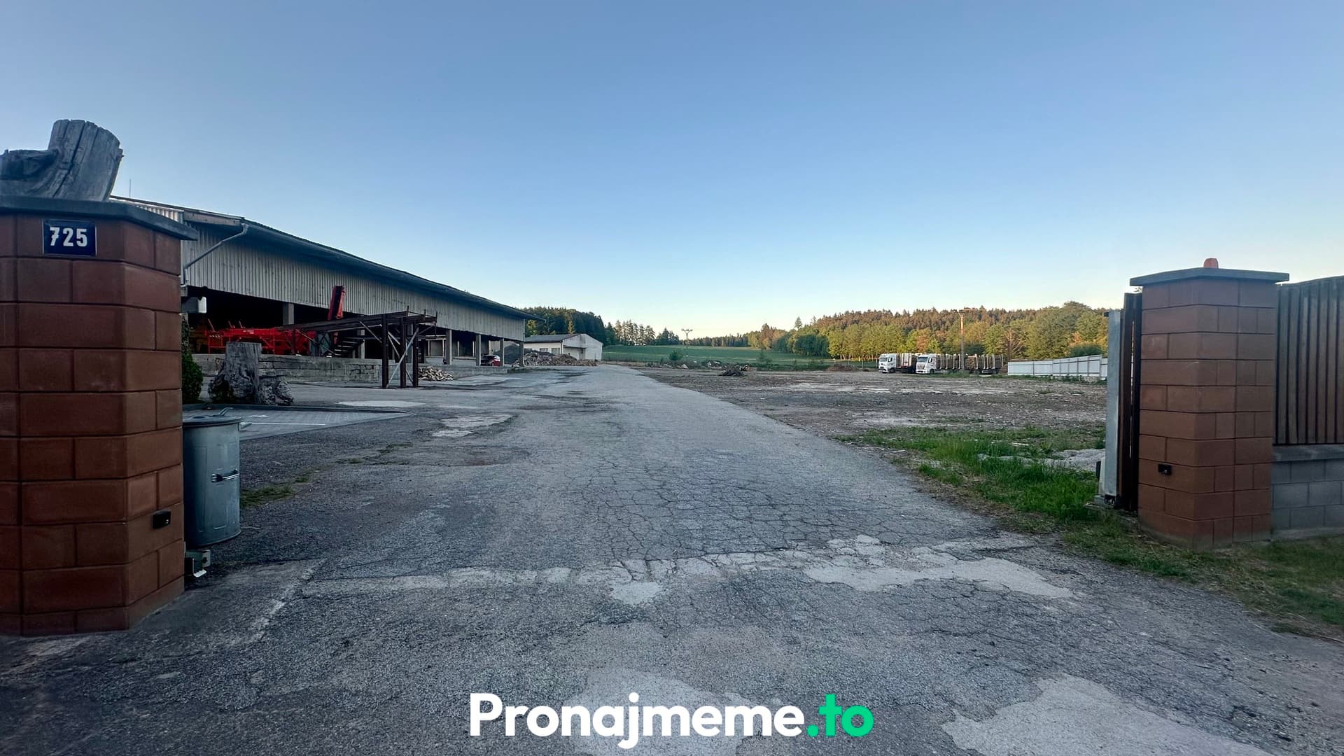 Pronájem komerčního pozemku 2 700 m² - Nová Bystřice