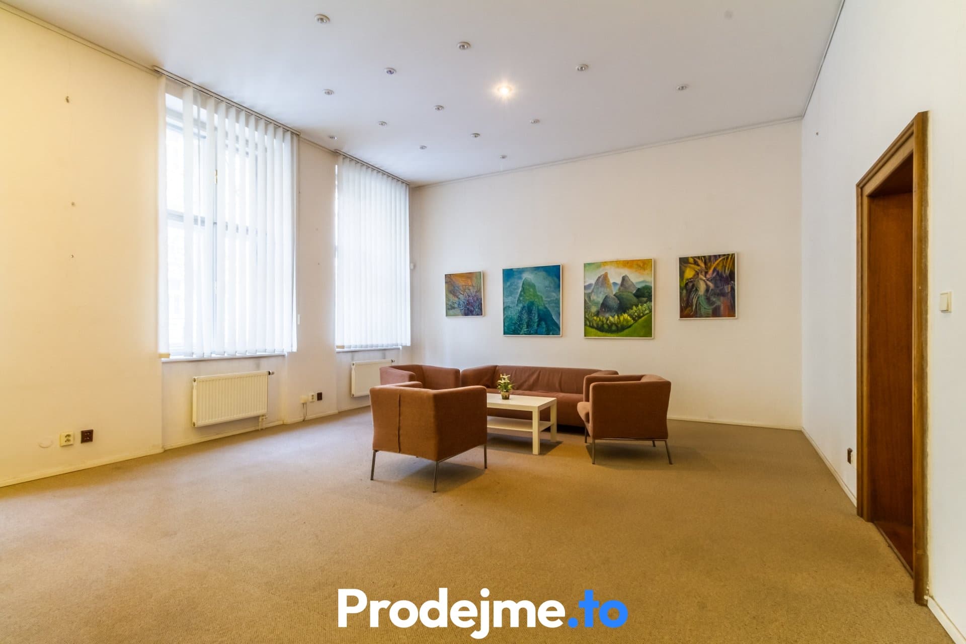 Pronájem komerční prostoru - Praha - Vinohrady, Velehradská