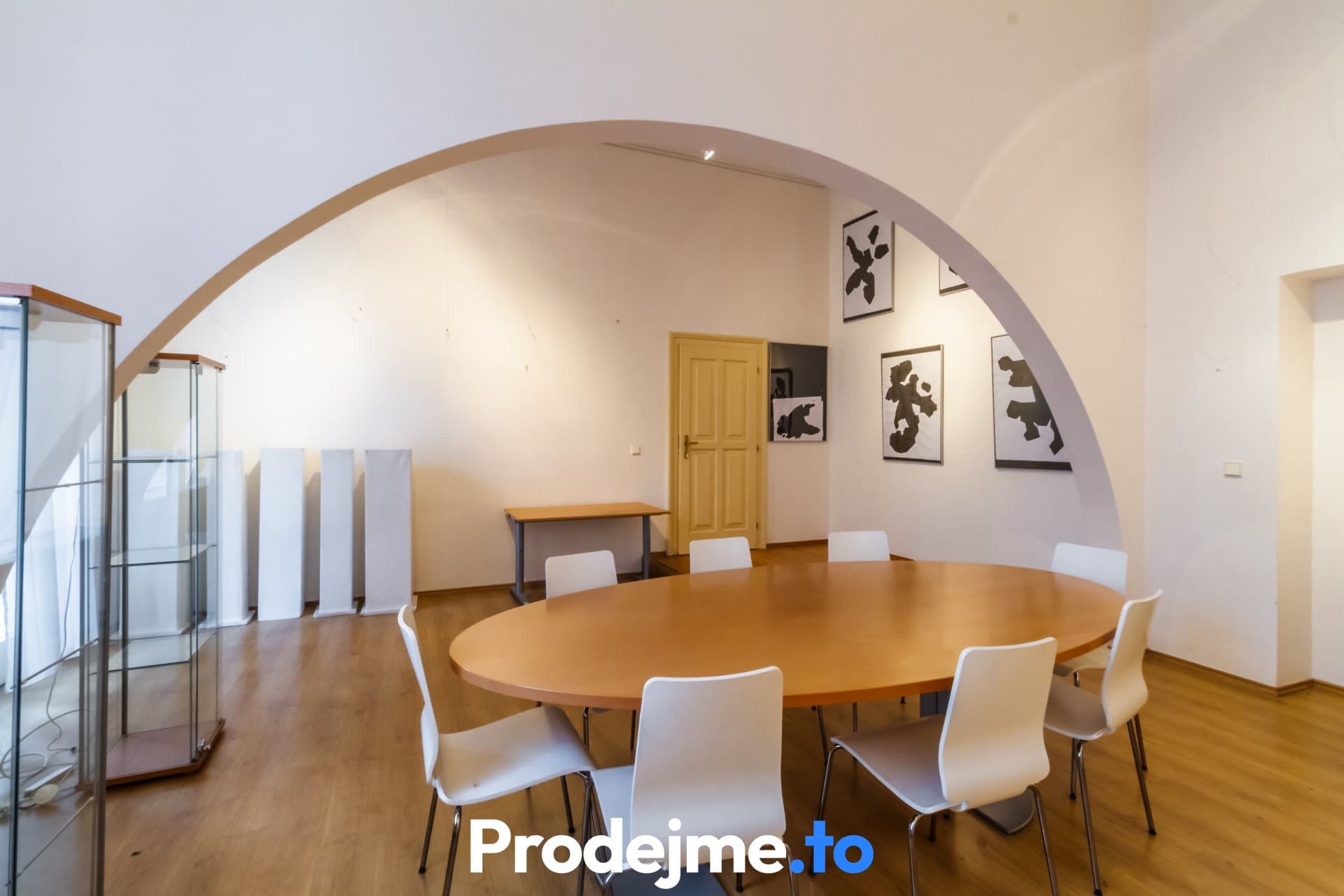 Pronájem komerční prostoru - Praha - Vinohrady, Velehradská